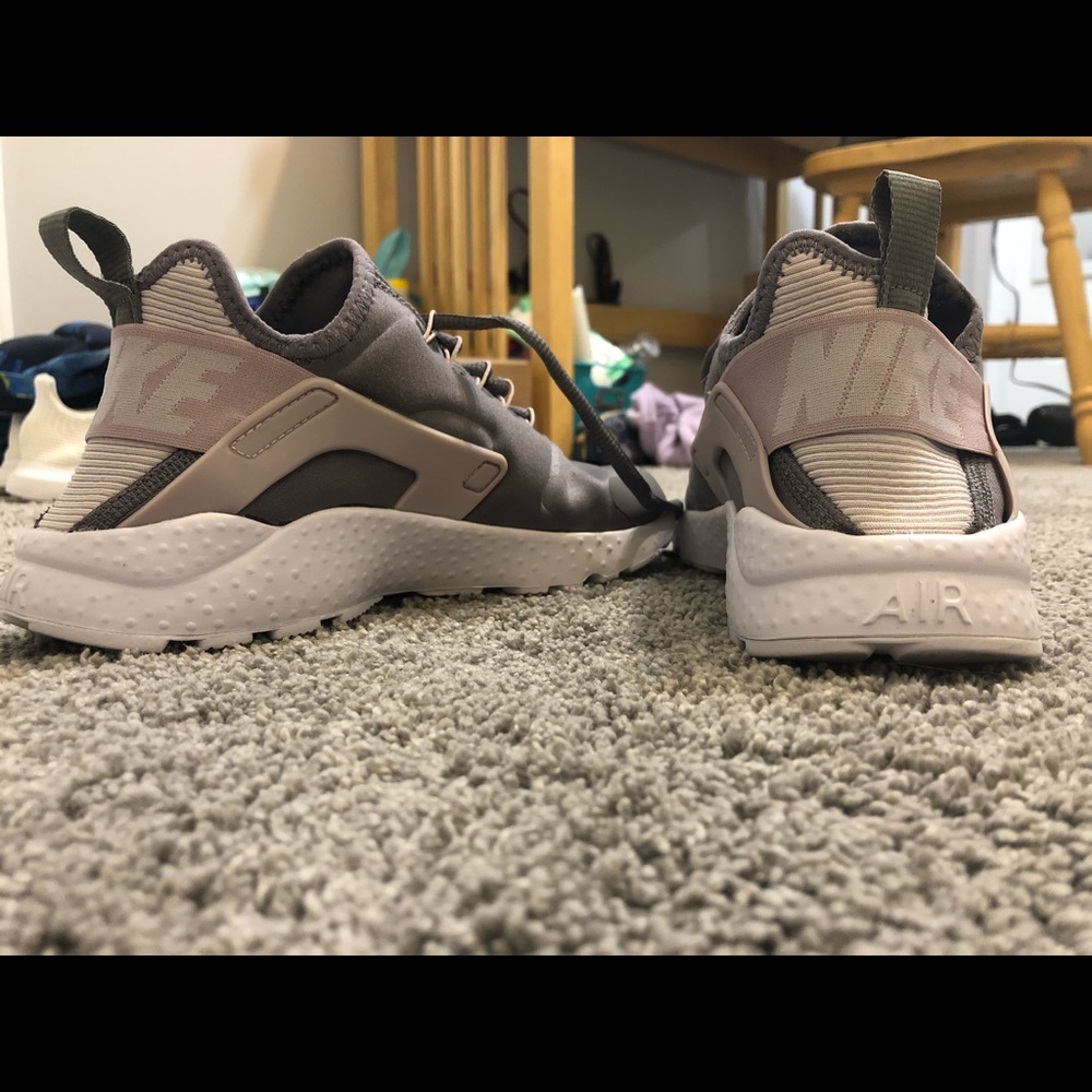 Nike huarache shoes